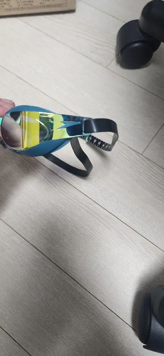 SPEEDO スピード エリート ミラー水鏡 ハエル か否か