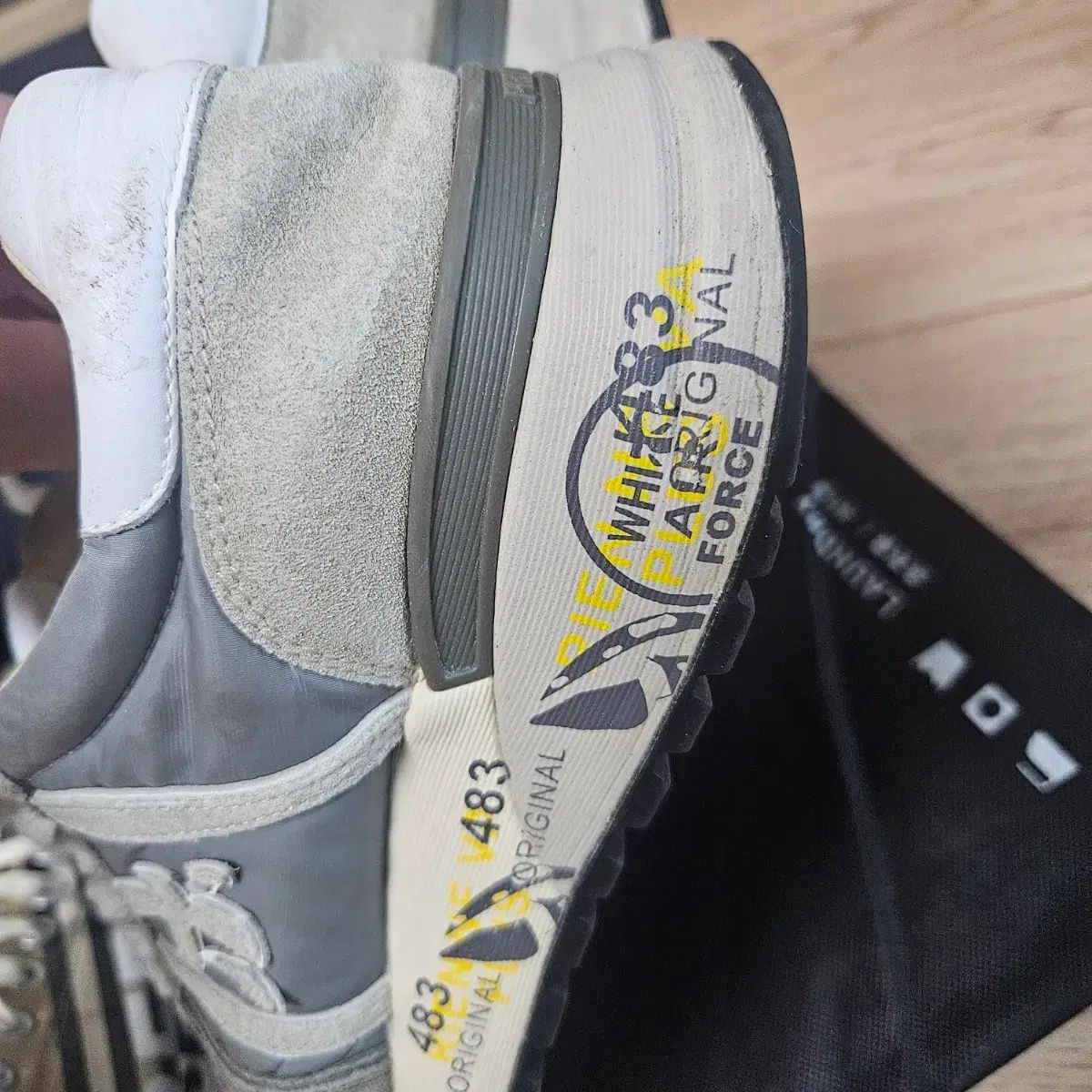 PREMIATA ータ スニーカー グレー