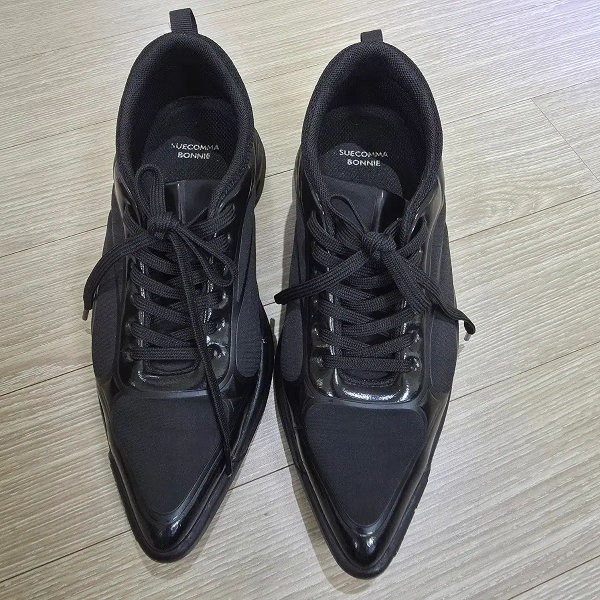 SUECOMMA BONNIE シューコンマボニー 튠 スニーカー