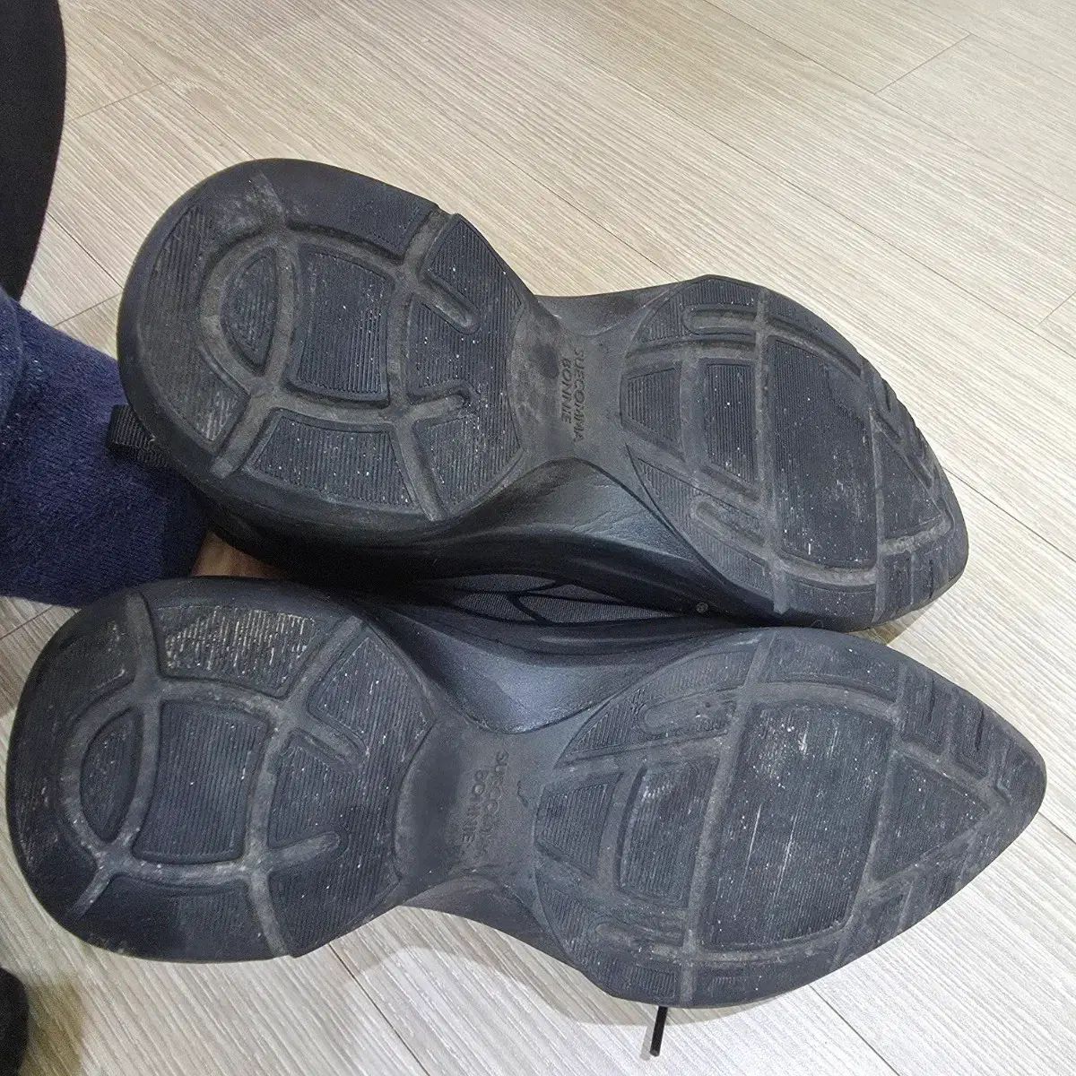 シューコンマボニー