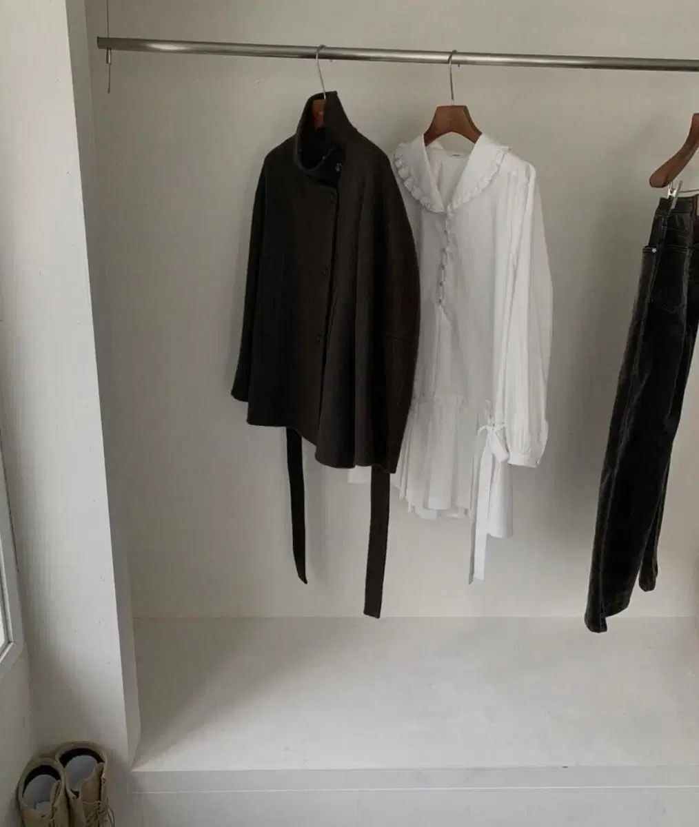  麻 mare ショールカラーワンピース 白 郵便局出荷 長袖 七分袖 ひざ丈ワンピース