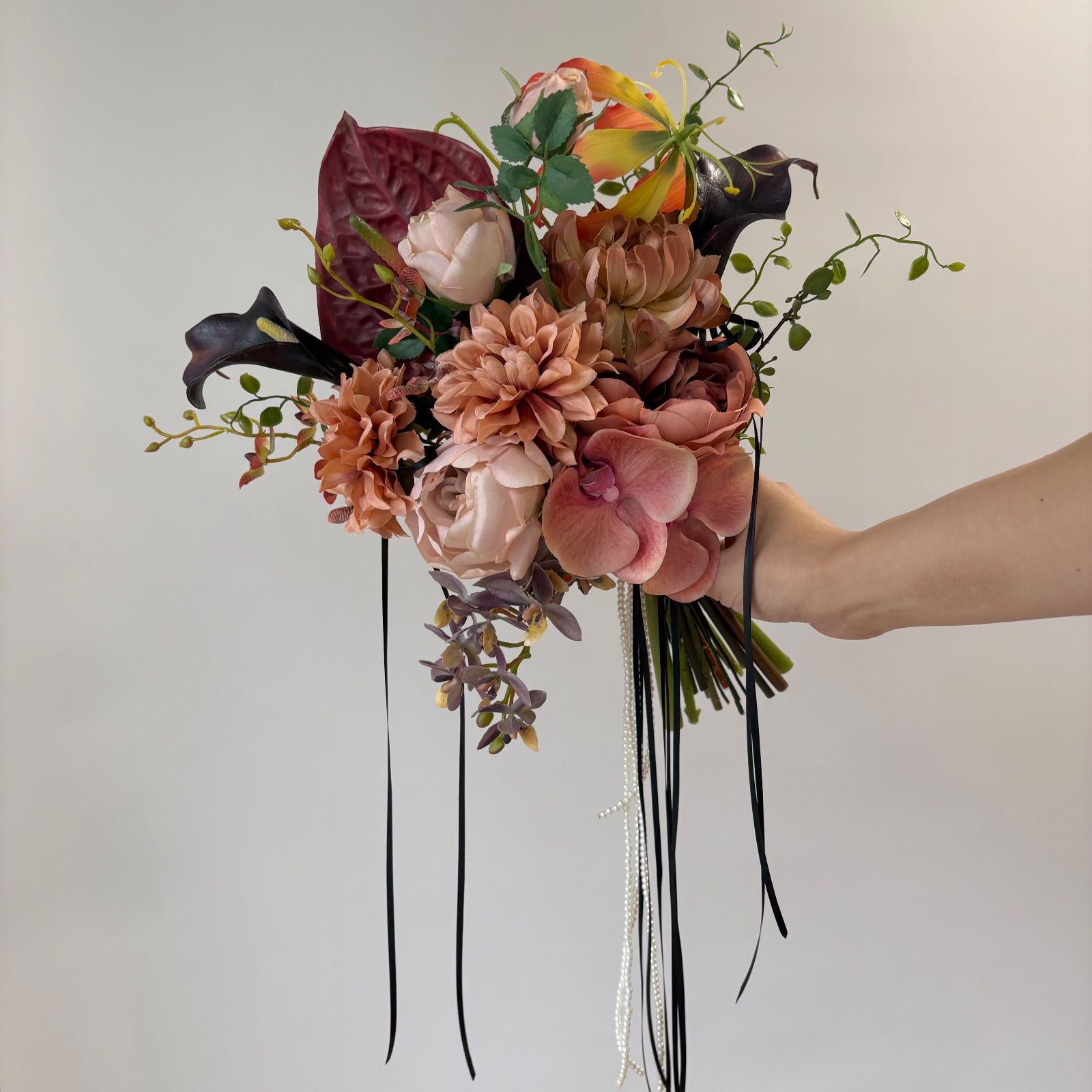 ブートニア付 オレンジ パープルのパールブーケ ウェディングブーケ