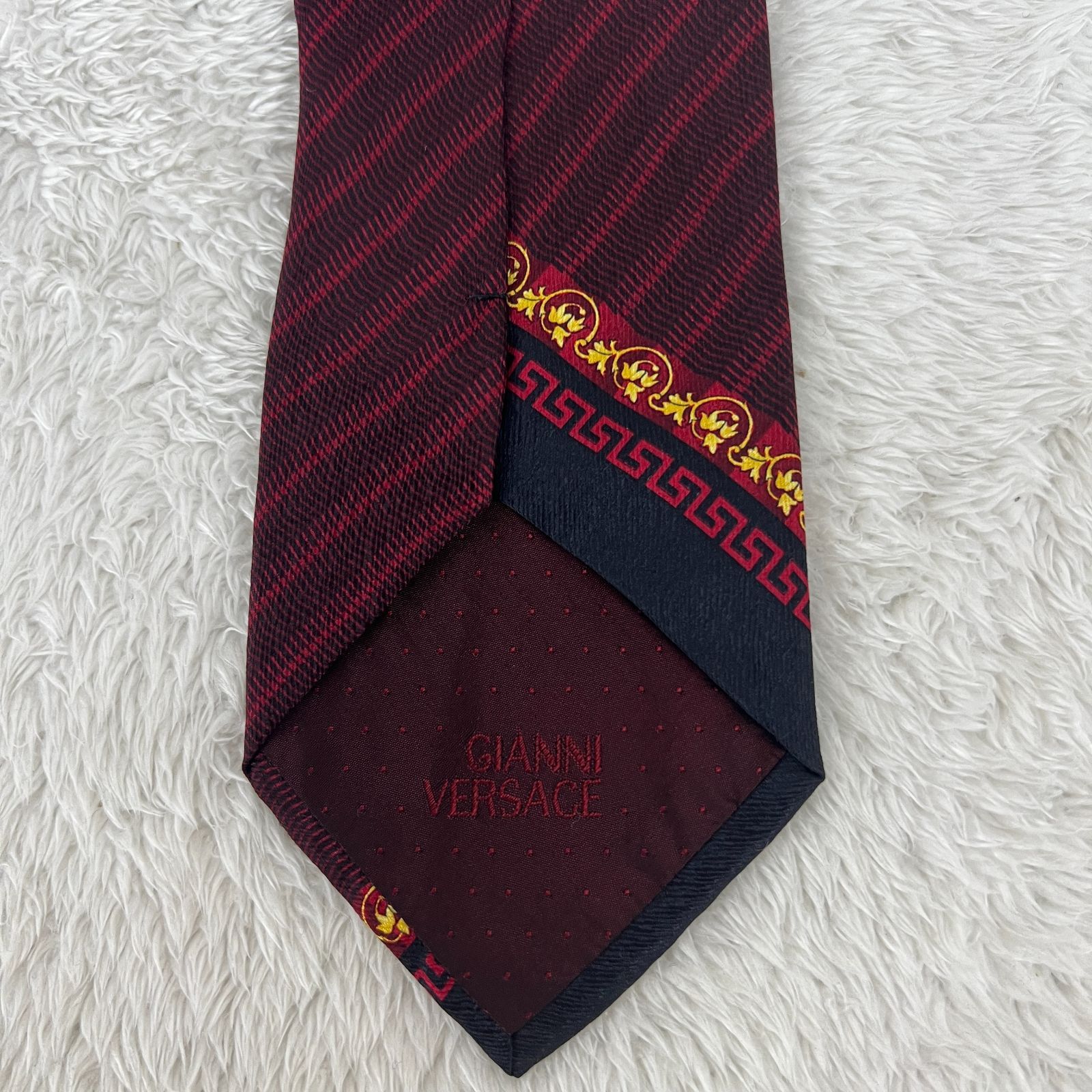 美品》GIANNI VERSACE (ジャンニヴェルサーチ) シルクネクタイ 総柄