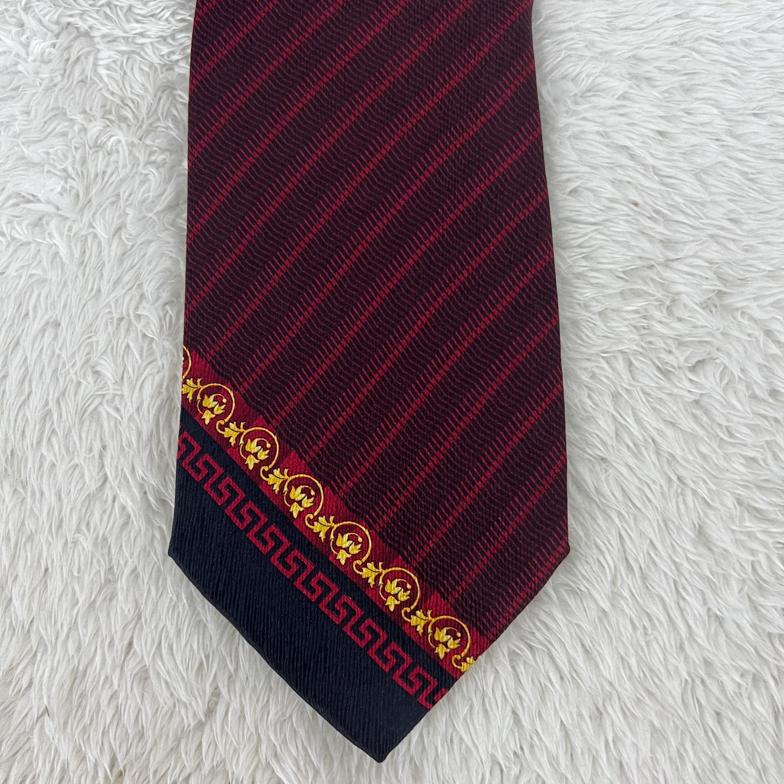 美品》GIANNI VERSACE (ジャンニヴェルサーチ) シルクネクタイ 総柄