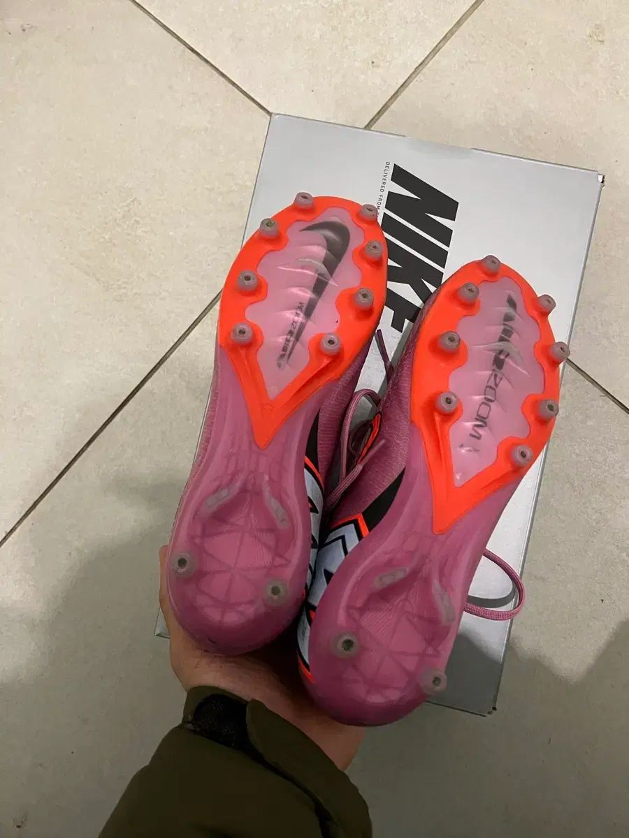 ナイキマーキュリアルヴェイパー16エリートAG 255