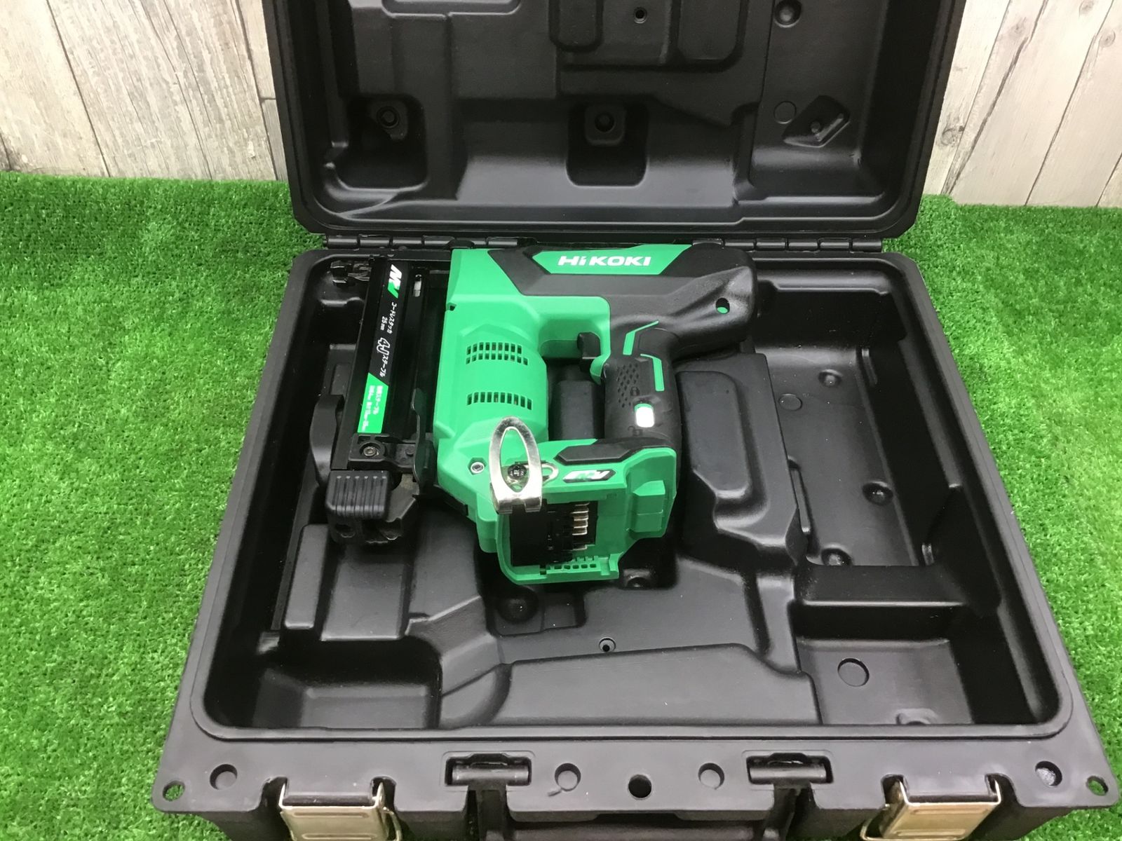 動作品 ハイコーキ HIKOKI 旧 日立工機 コードレスタッカ N 3604 DJ NNK アクトツー C 打刻 名前 犬 鑑札 バール 渓流 工事