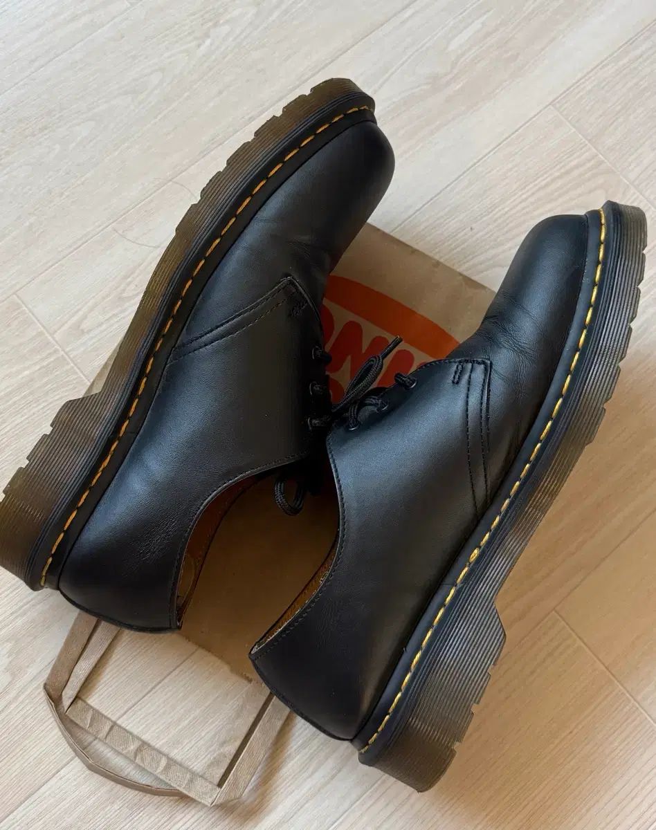 MARTENS ドクターマーチン