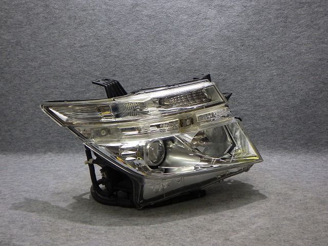 エルグランド 右ヘッドライト HID E52 PNE52 前期 100-23009 S2