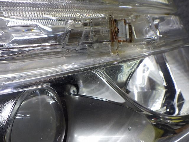 エルグランド 左右純正ヘッドライトPNE52前期 バラスト付き100-23009