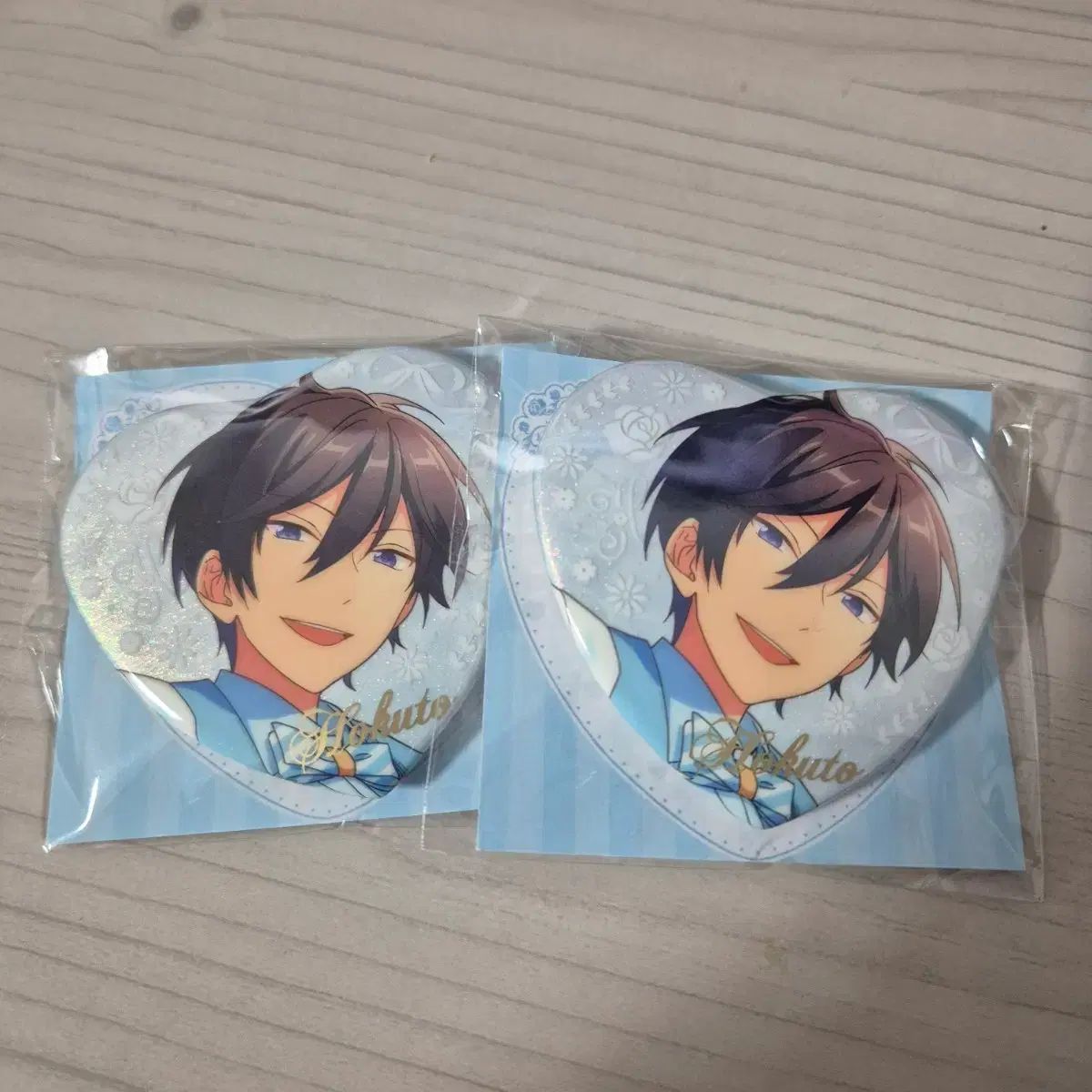 あんさんぶるスターズ！ 氷鷹 北斗 3周年 白スーツ 缶バッジ - メルカリ