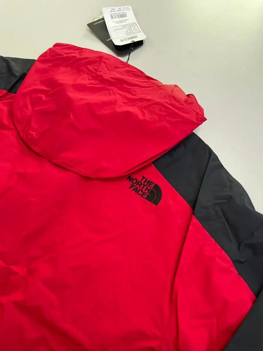 ザノースフェイス レッド
