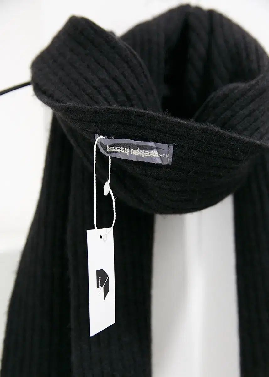 ISSEY MIYAKE MEN リブニット マフラー