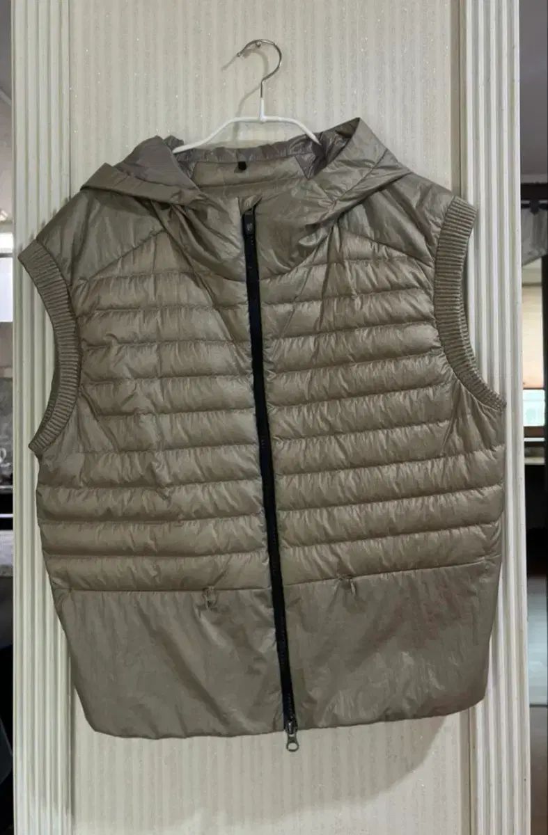 AMAZINGCRE アメージングクリー ゴルフ レディース グース ベスト