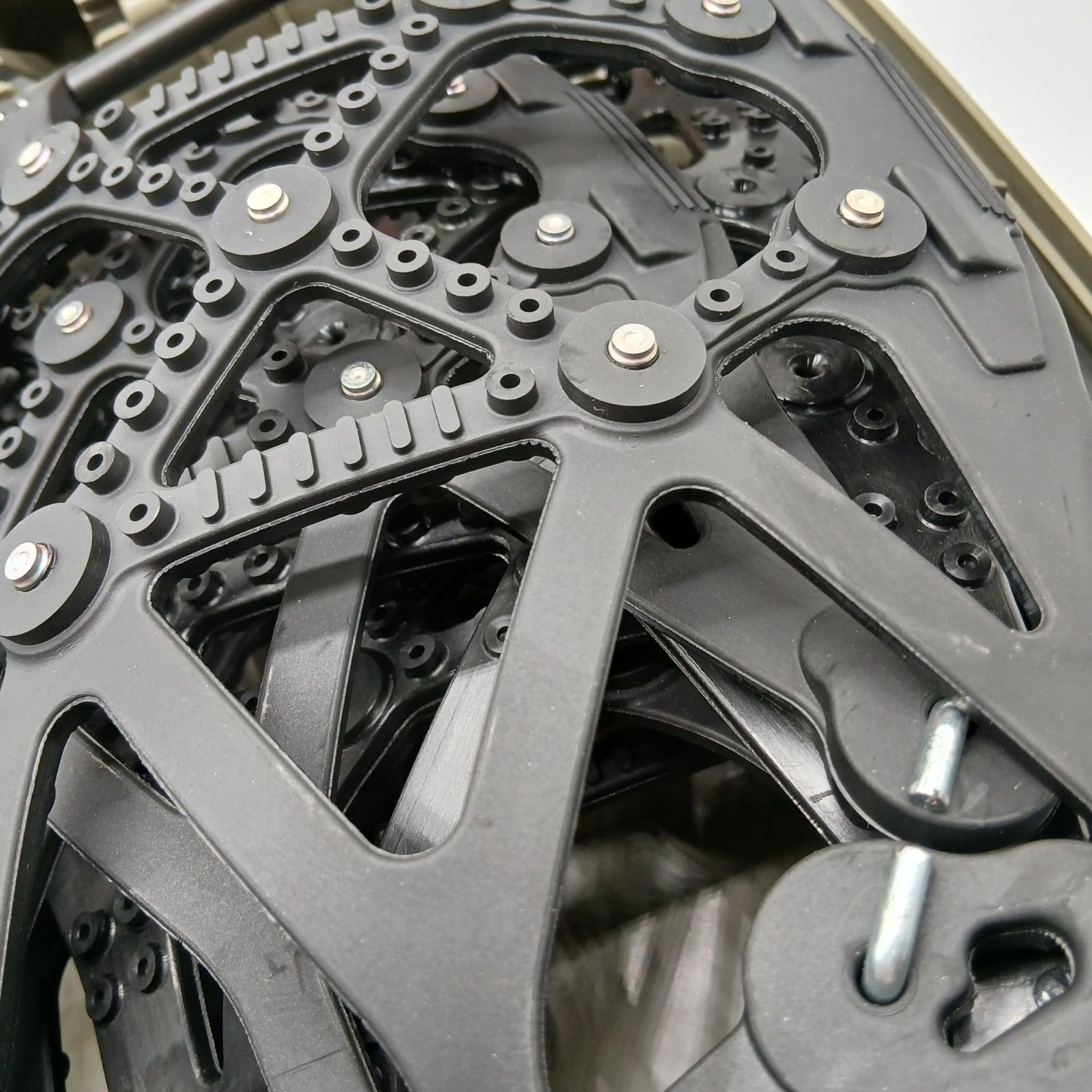  No 4723 カーメイト 日本製 非金属タイヤチェーン バイアスロン クイックイージー QE 7 ブラック 非金属チェーン チェーン 滑り止め