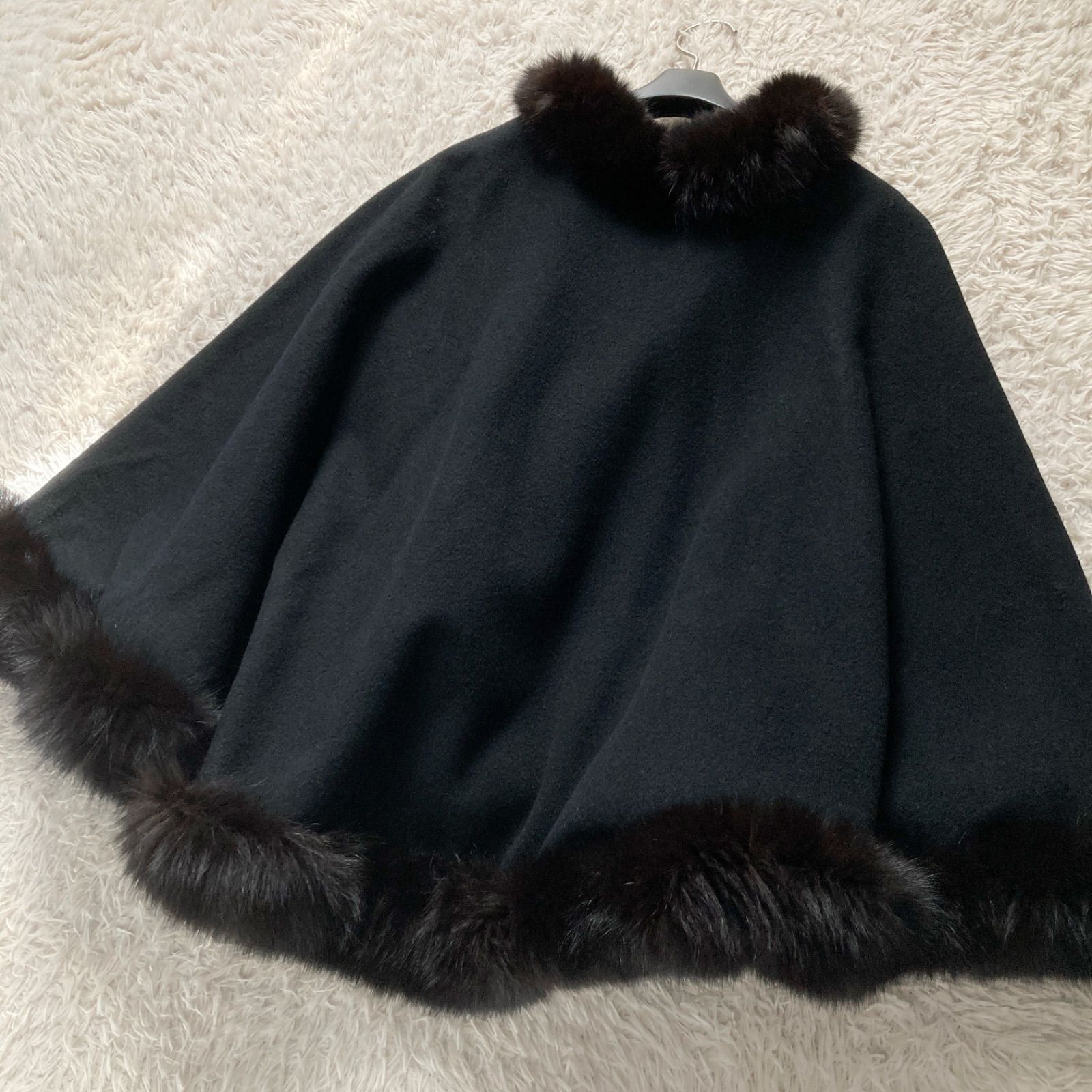 美品 豪華 FOXファー ケープ コート ポンチョ 黒 ブラック レディース