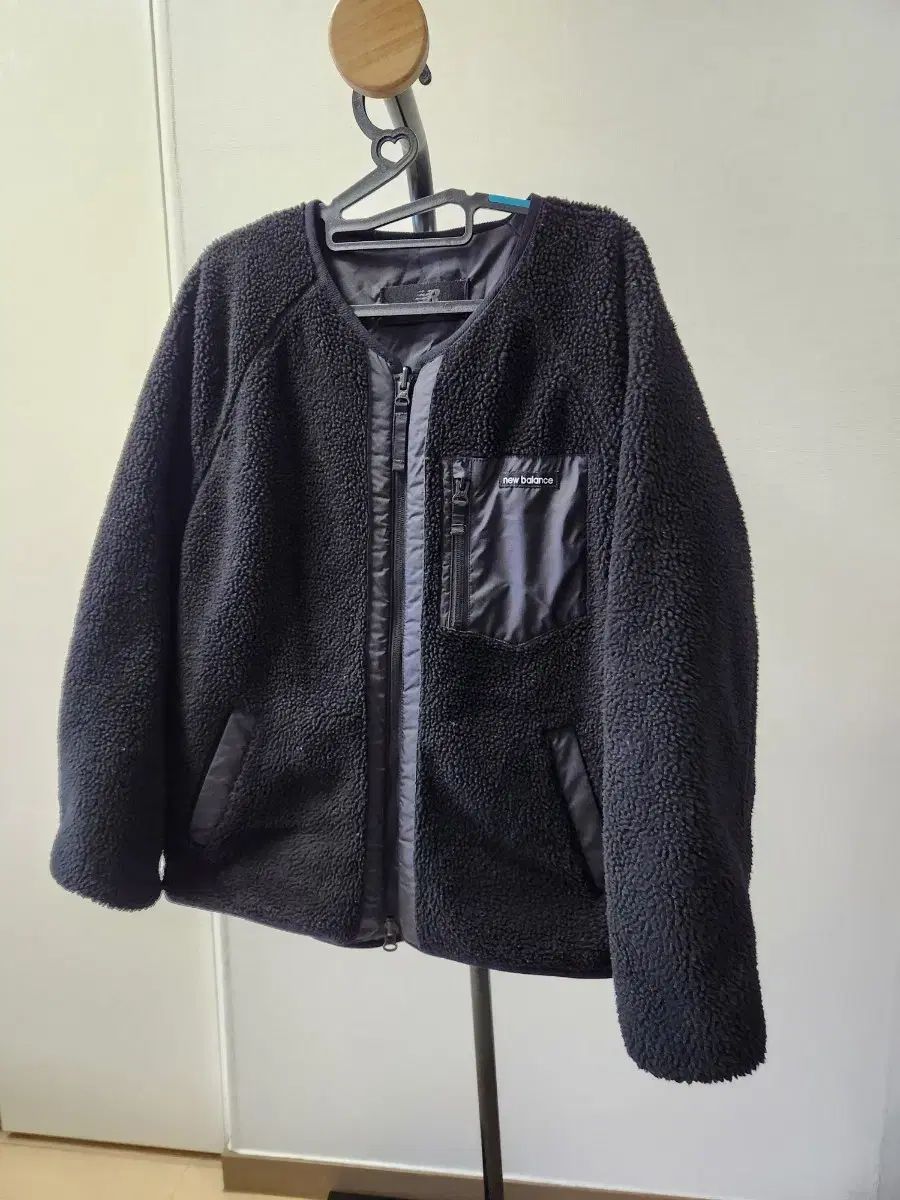 ニュー ンス リバーシブル シープスキン フリース ジャケットです サイズは 90