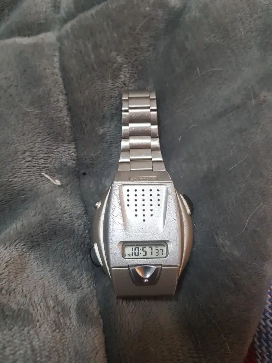 セイコー ヴィンテージ スピーカー デジタル時計