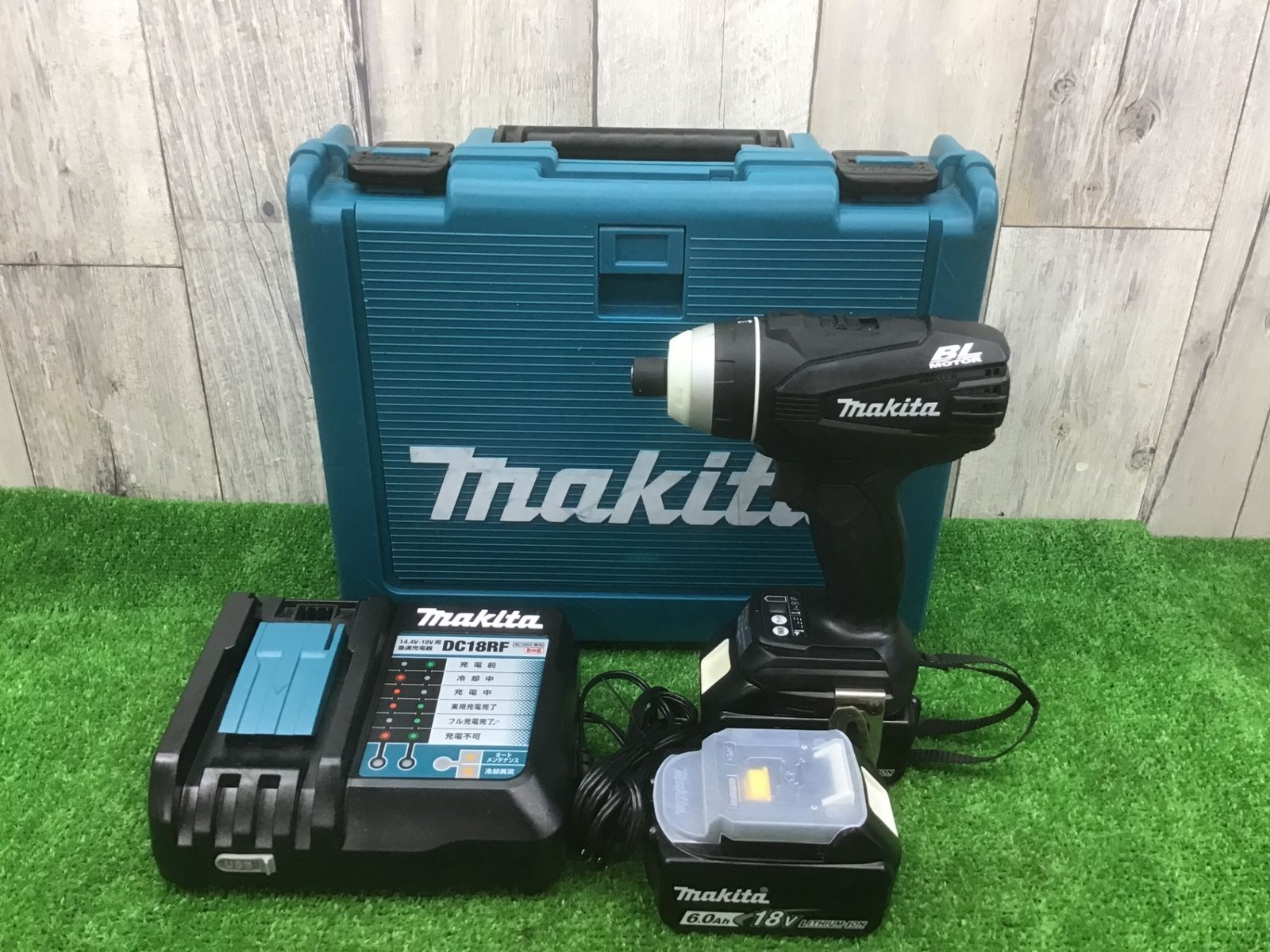 使用回数少ない 動作品 △マキタ makita コードレス4モードインパクトドライバー △アクトツー △A