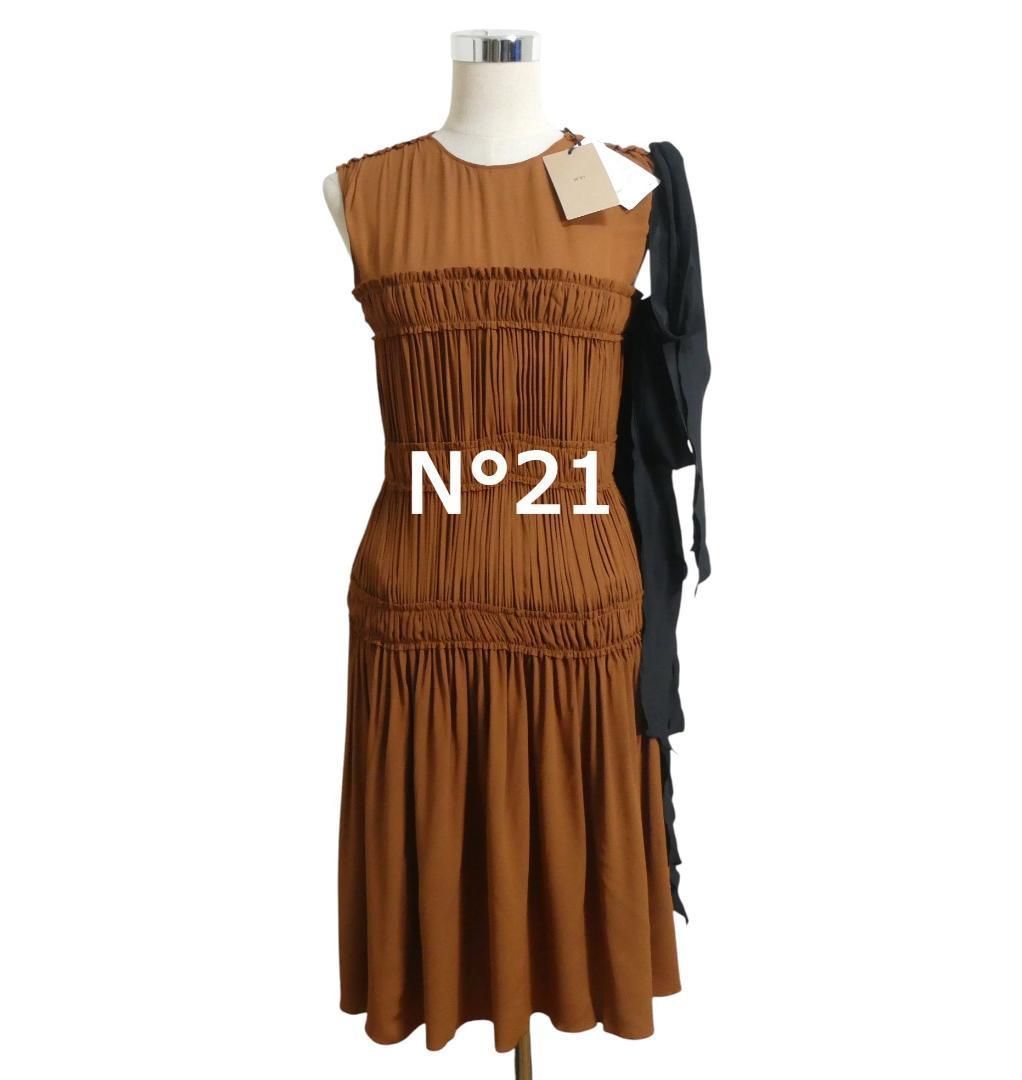 ♥ N°21 ヌメロヴェントゥーノ サイズ38 アセテート シルク プリーツ リボン クルーネック 膝丈 ノースリーブ ワンピース ドレス 茶 ブラウン レディース