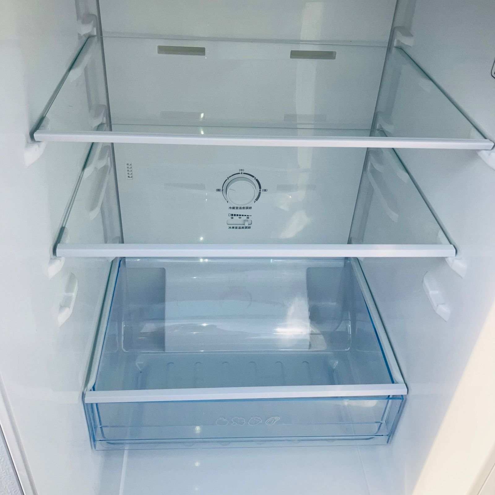 12r62. Hisense 162L 冷凍冷蔵庫 HR-D15F 2023年製 中古品 動作品