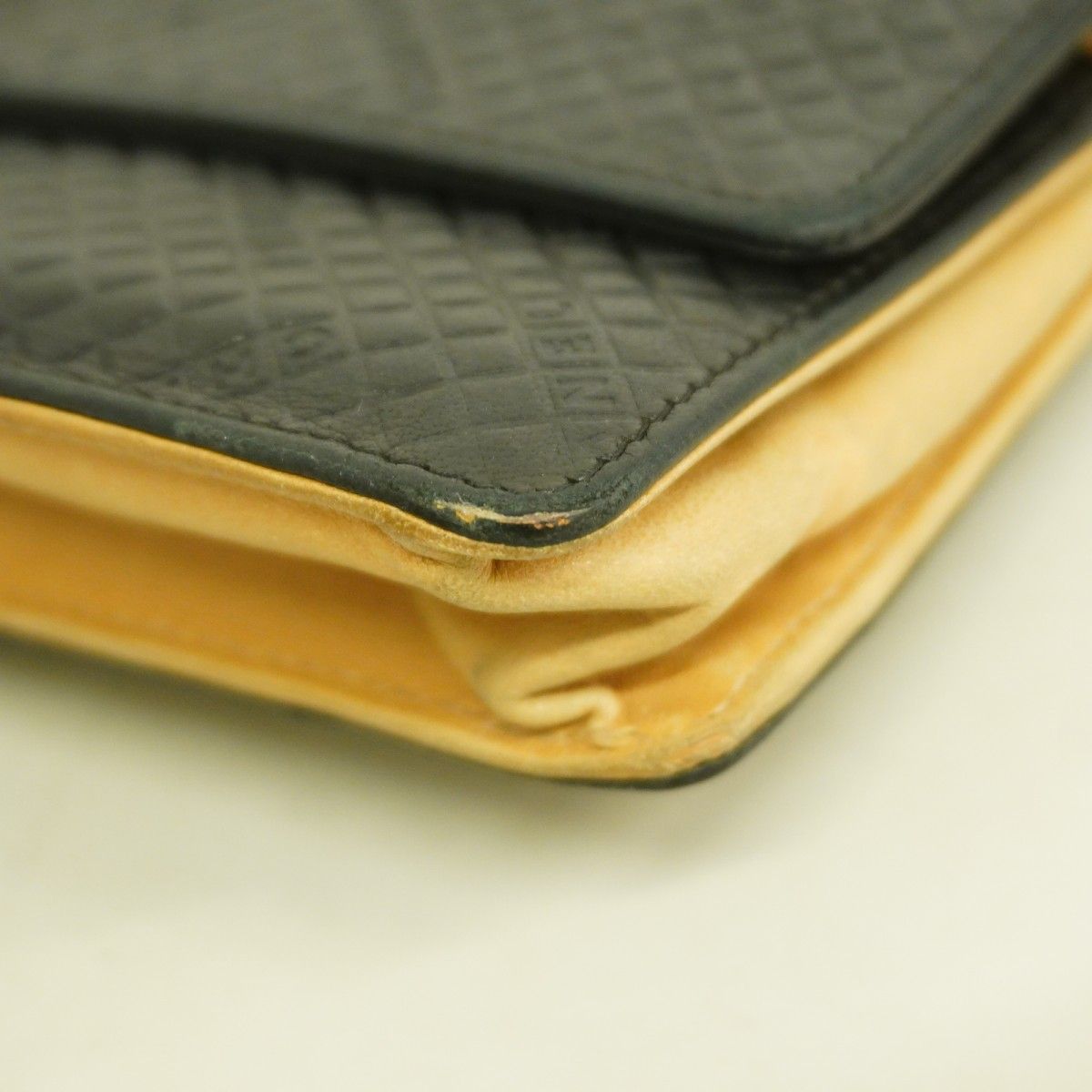 ブラック シルバー金具