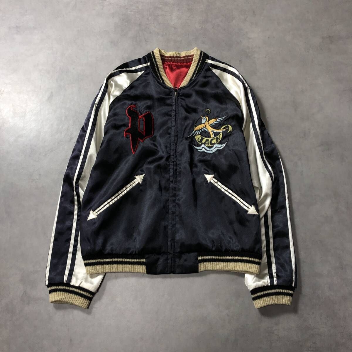 GQ 4468 TAILOR 東洋 パイレーツオブカリビアン 刺繍スカジャン S 黒 赤 東洋エンタープライズ