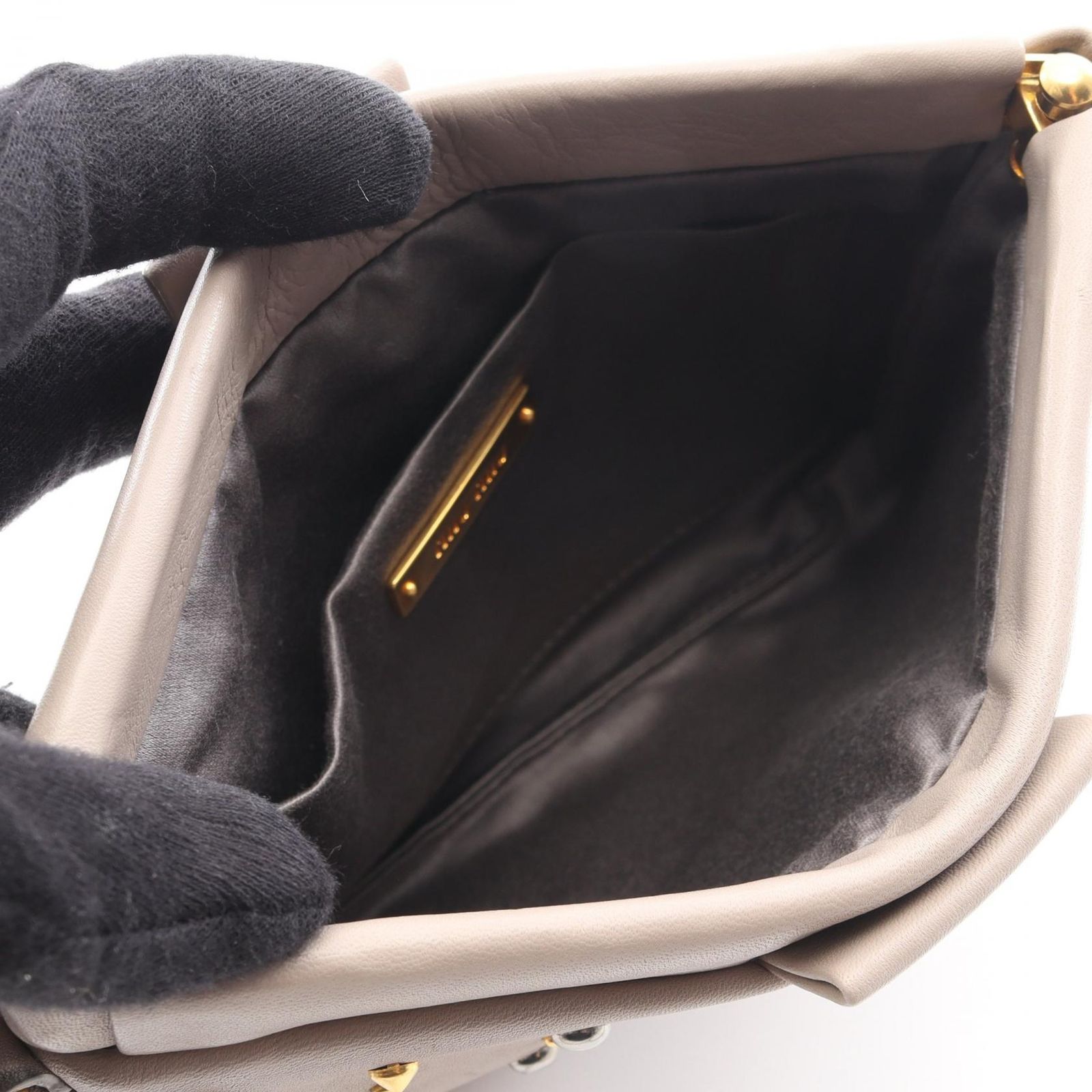 ミュウ ミュウ Miu Miu ショルダーバッグ グレージュ レザー スタッズ