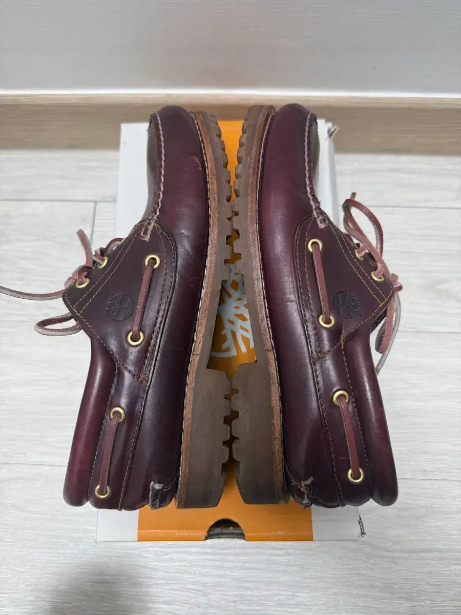 ボートシューズ バーガンディ