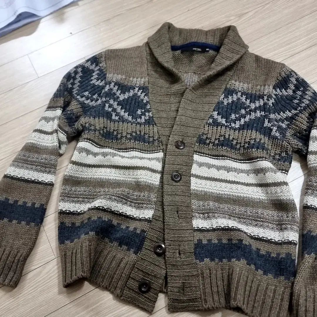 シリーズ ブラウン パータン ニット カーディガン 105
