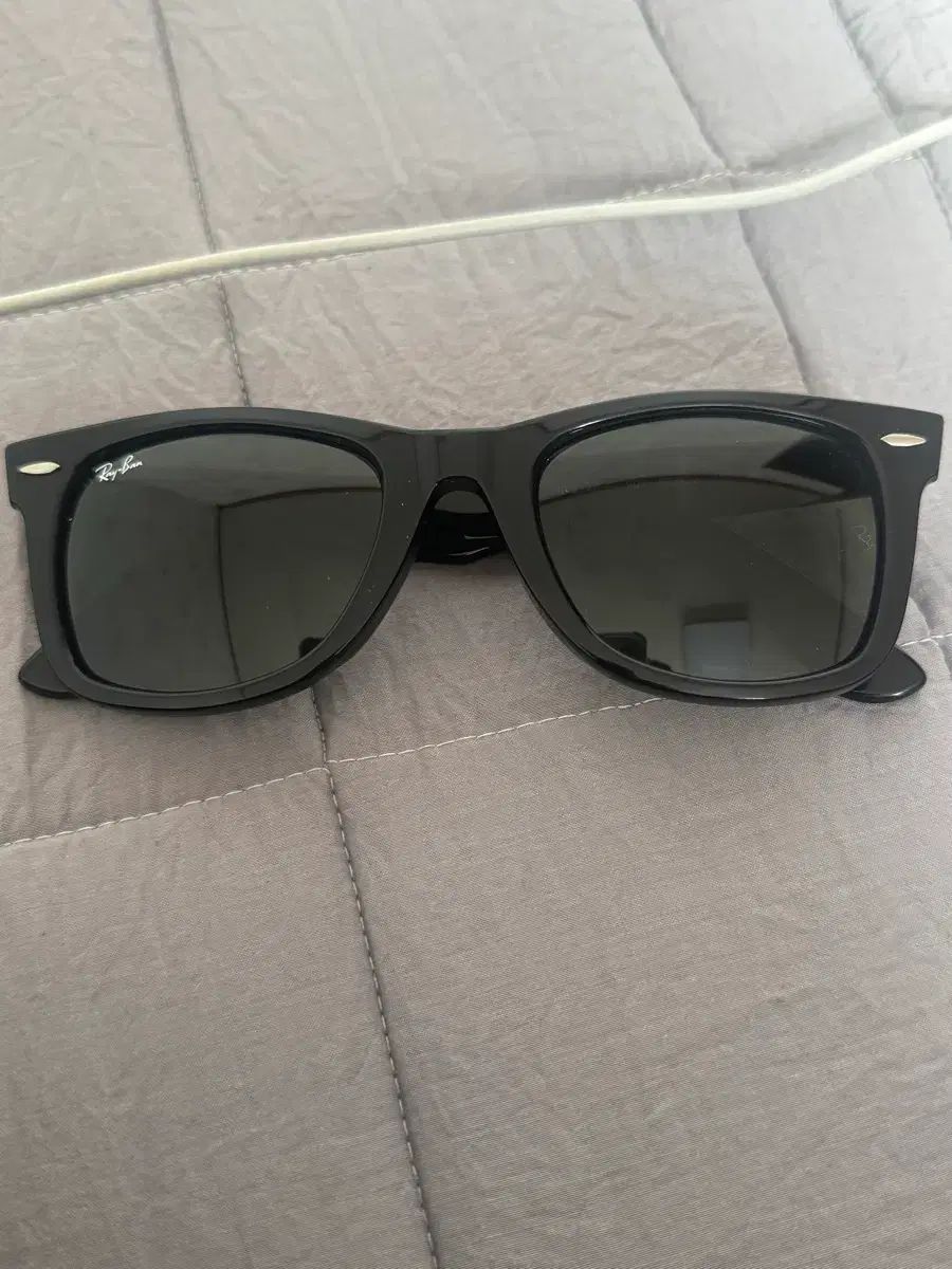 レイバン ウェイファーラー RB 2140 F 52