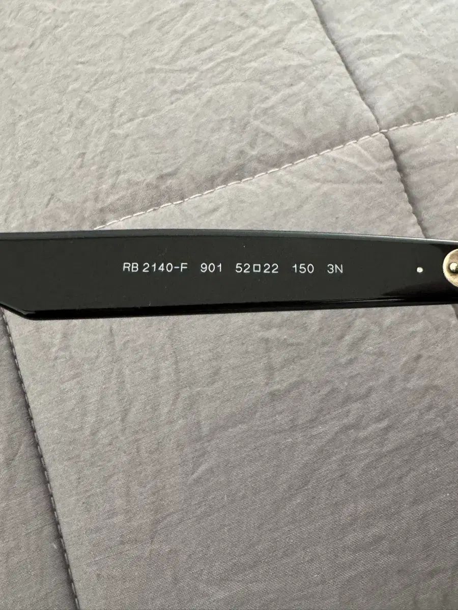 レイバン ウェイファーラー RB 2140 F 52