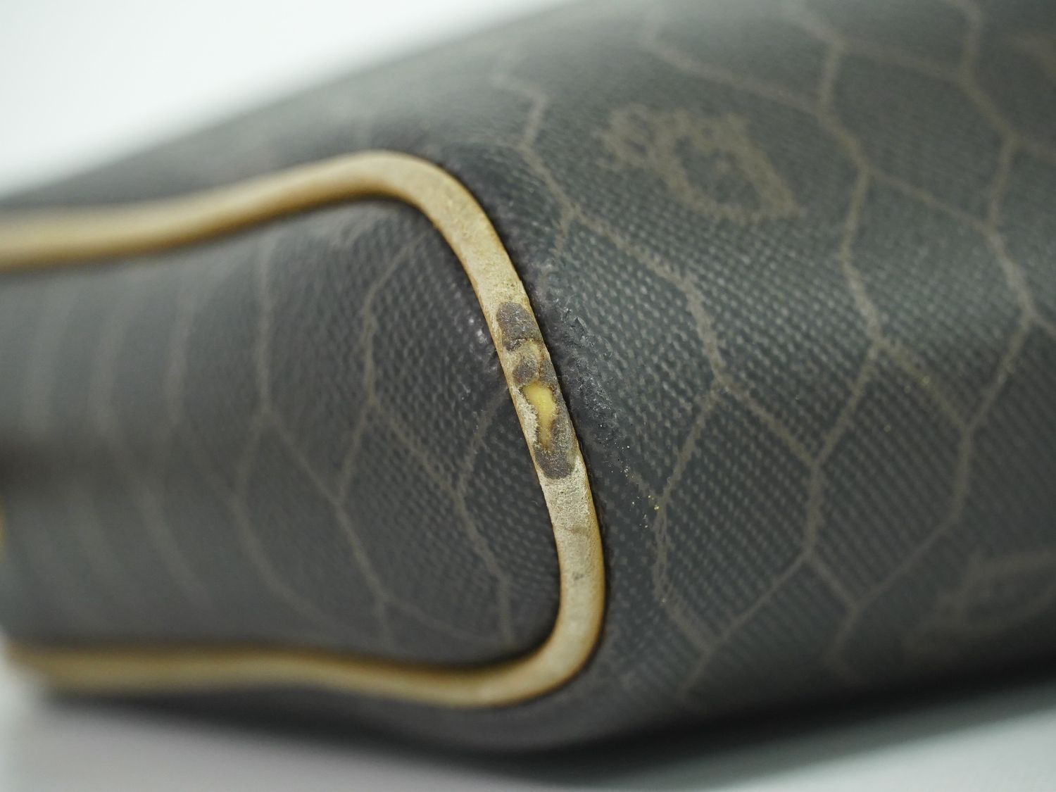 本物 クリスチャン ディオール Christian Dior ハニカム柄 ショルダーバッグ ポシェット PVC ブラック バッグ 中古・ Amazon | [Dior] (クリスチャンディオール) Christian ハニカム柄