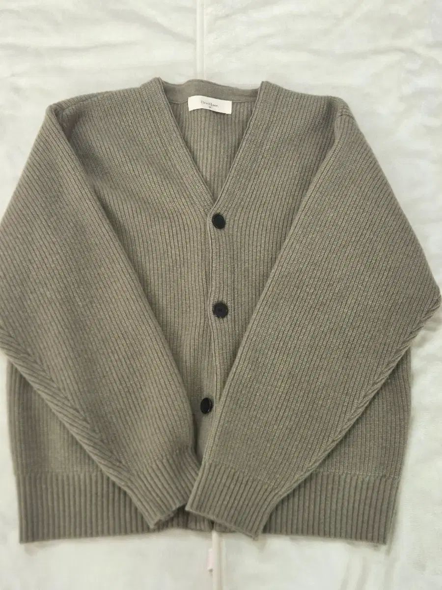 ファーストフロア ウールカーディガン