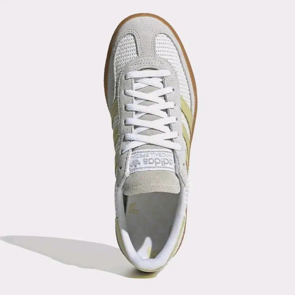 アディダス ハンドボール