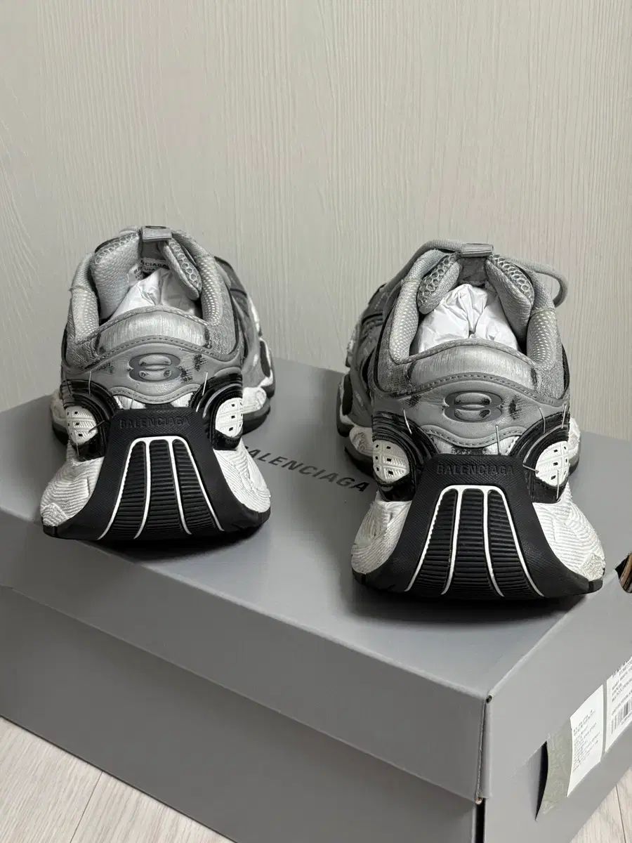 バレンシアガ ステイ