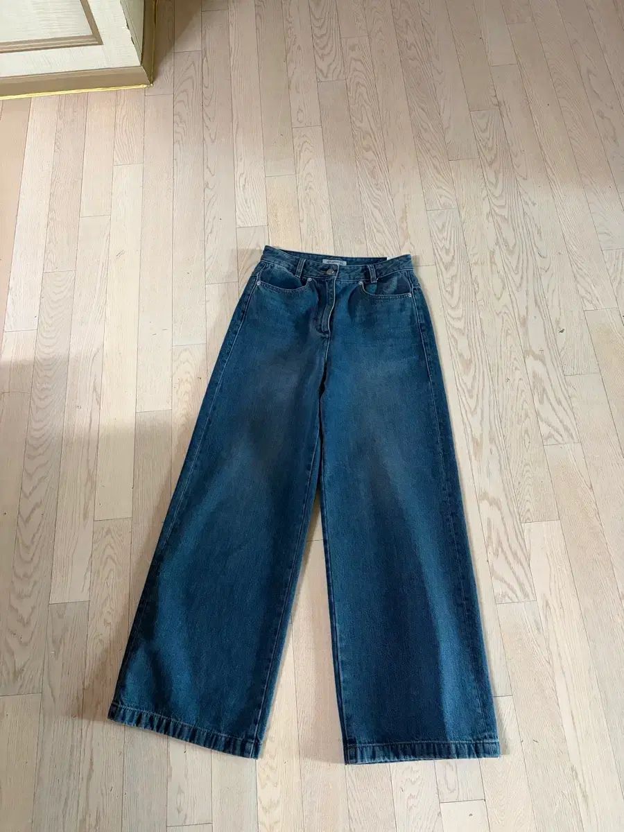 the ウォッシュドワイドデニム 64 55