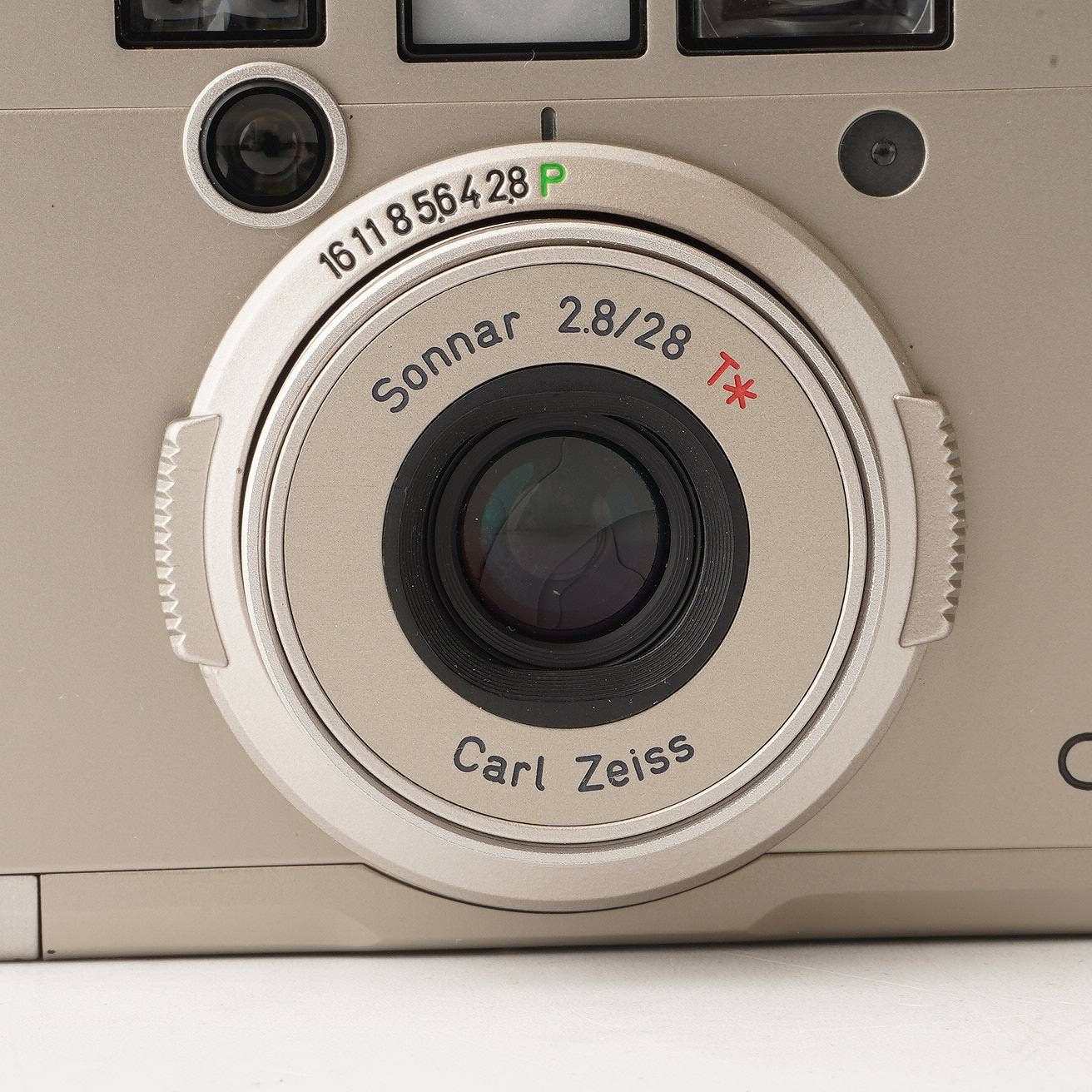 コンタックス Contax T ix APSフィルムカメラ / Carl Zeiss Sonnar T