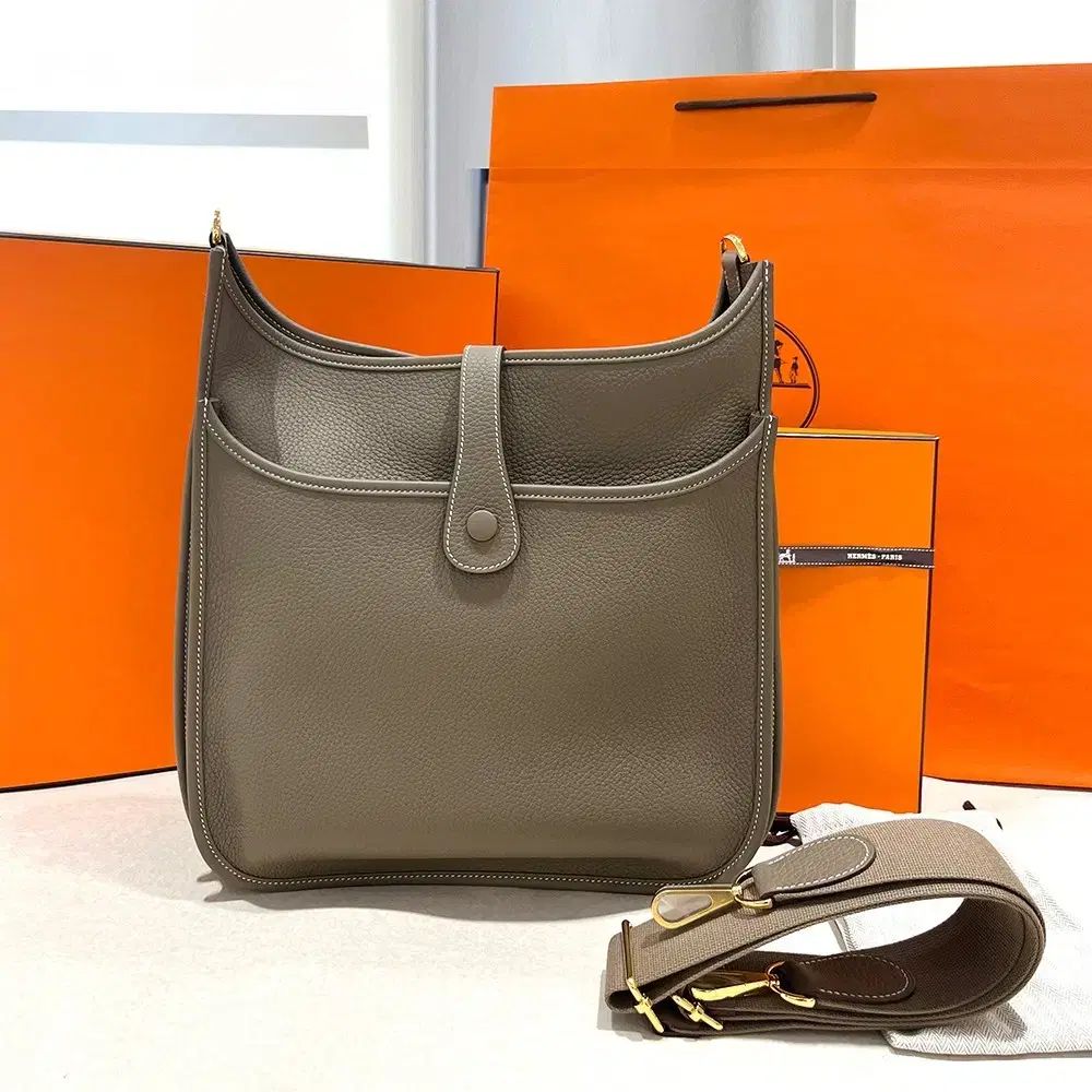 美品⭐HERMES エルメス エヴリン GM ショルダーバッグ ゴールド レザー 