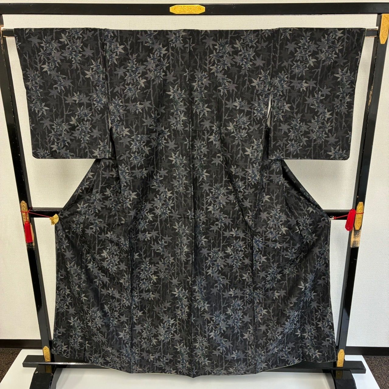 本場大島紬 横双 素敵な絣柄 正絹 着物 MK-2663 - メルカリ