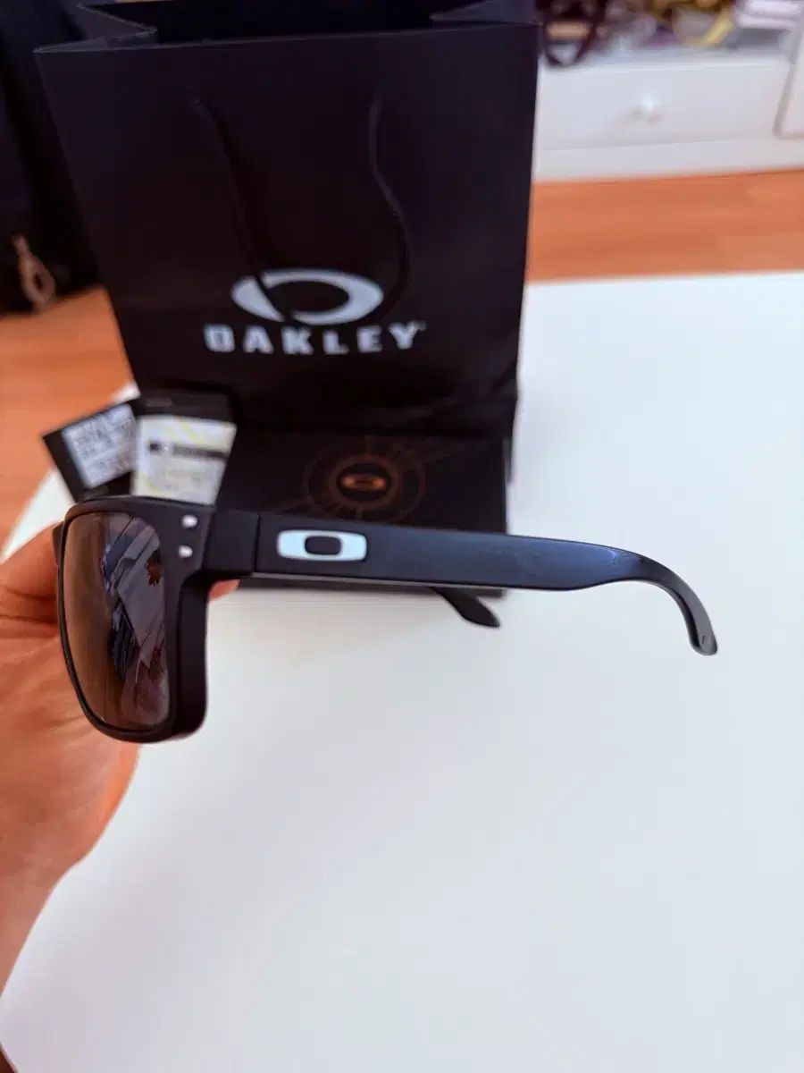 オークリー ホールブROOK マット ブラック サングラス