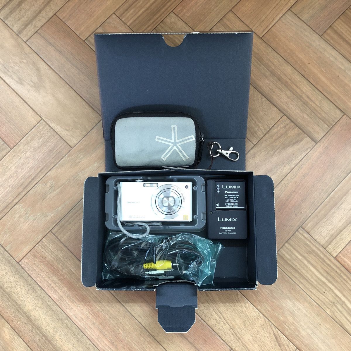 動作品4台コンデジ