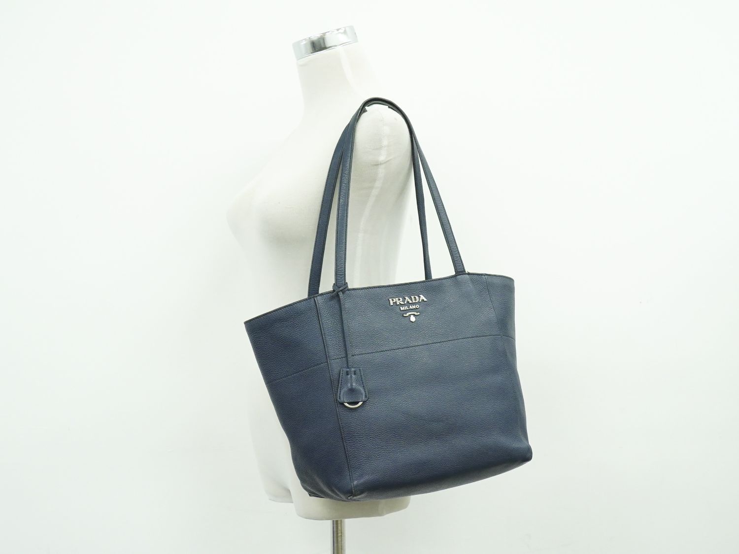 本物 プラダ PRADA レザー ショルダーバッグ トートバッグ ネイビー 1BG202 バッグ 中古・ 本物 プラダ PRADA レザー ショルダーバッグ トートバッグ ネイビー