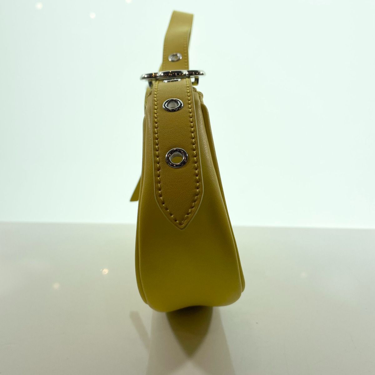 チャールズ アンド キース CHARLES & KEITH Petra ペトラ カーブ 