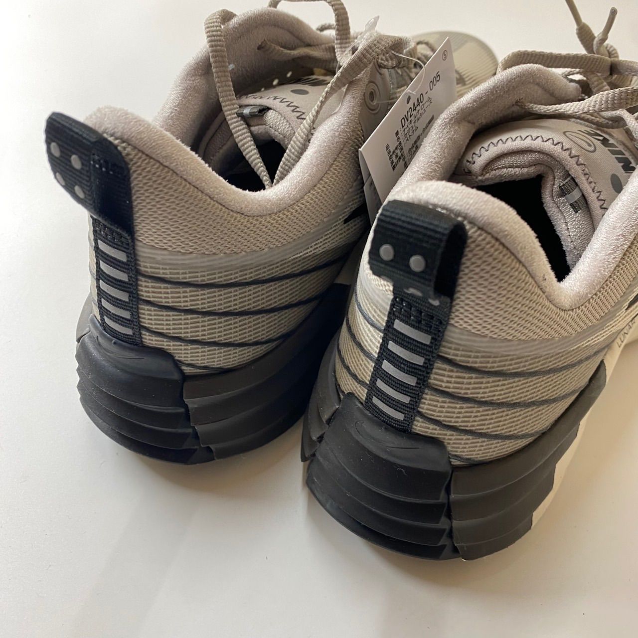 NIKE LUNA ROAM ナイキ ルナ ローム カレッジグレー/ライトオール