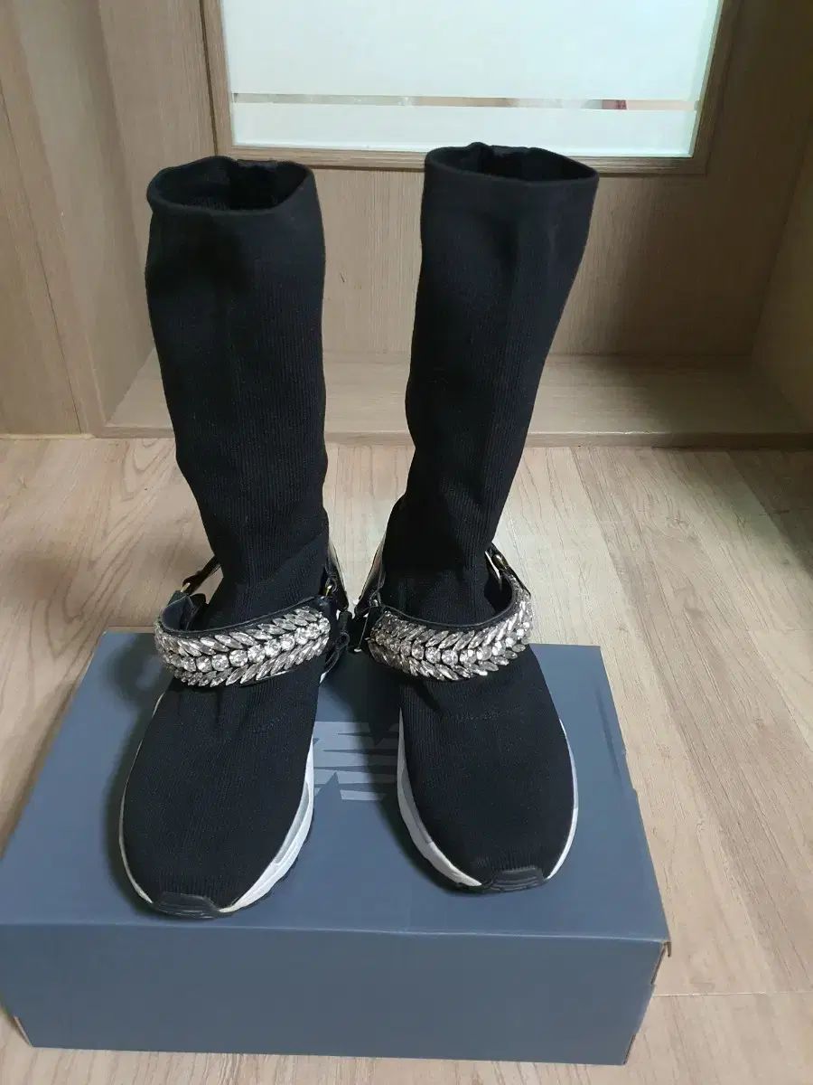 SUECOMMA BONNIE シューコンマボニー ソックスブーツ