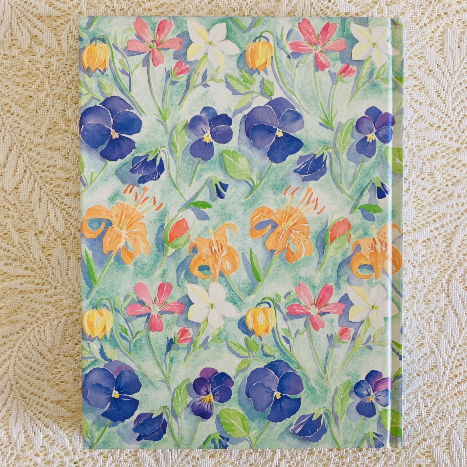 淡い装丁のガーデニング書 色彩美の名著 インテリア洋書・古書 - メルカリ