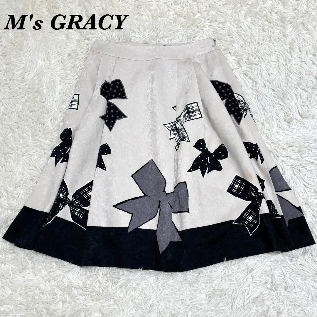 M'Sグレイシー　リボン柄 フレアスカート 黒 ひざ丈 美品】 M's GRACY リボン柄ひざ丈フレアスカート 38 グレージュ - メルカリ