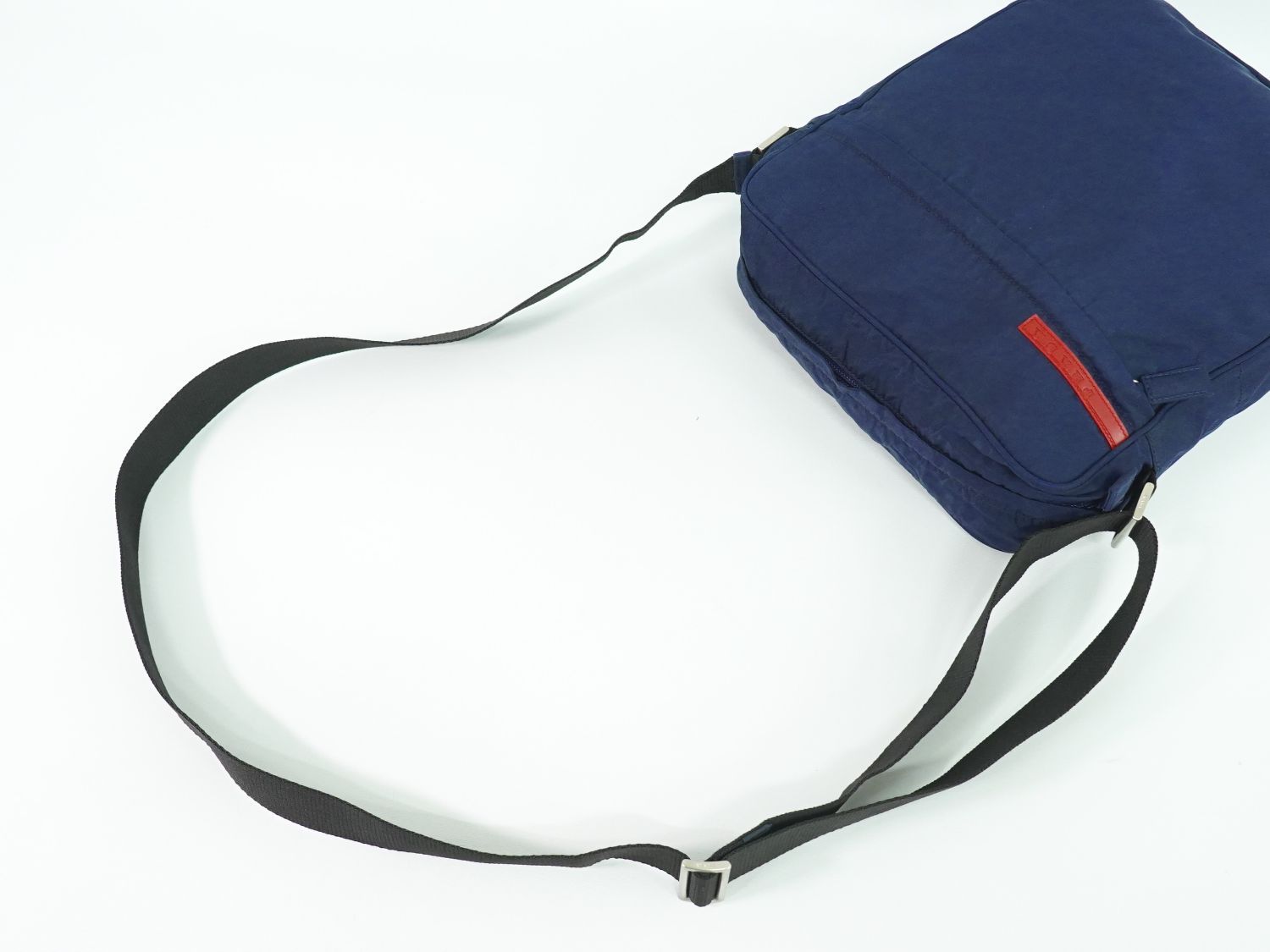 本物 プラダ PRADA スポーツライン ショルダーバッグ ポシェット ナイロン ネイビー B9989 バッグ 中古・ 本物 プラダ PRADA スポーツライン ショルダーバッグ ポシェット