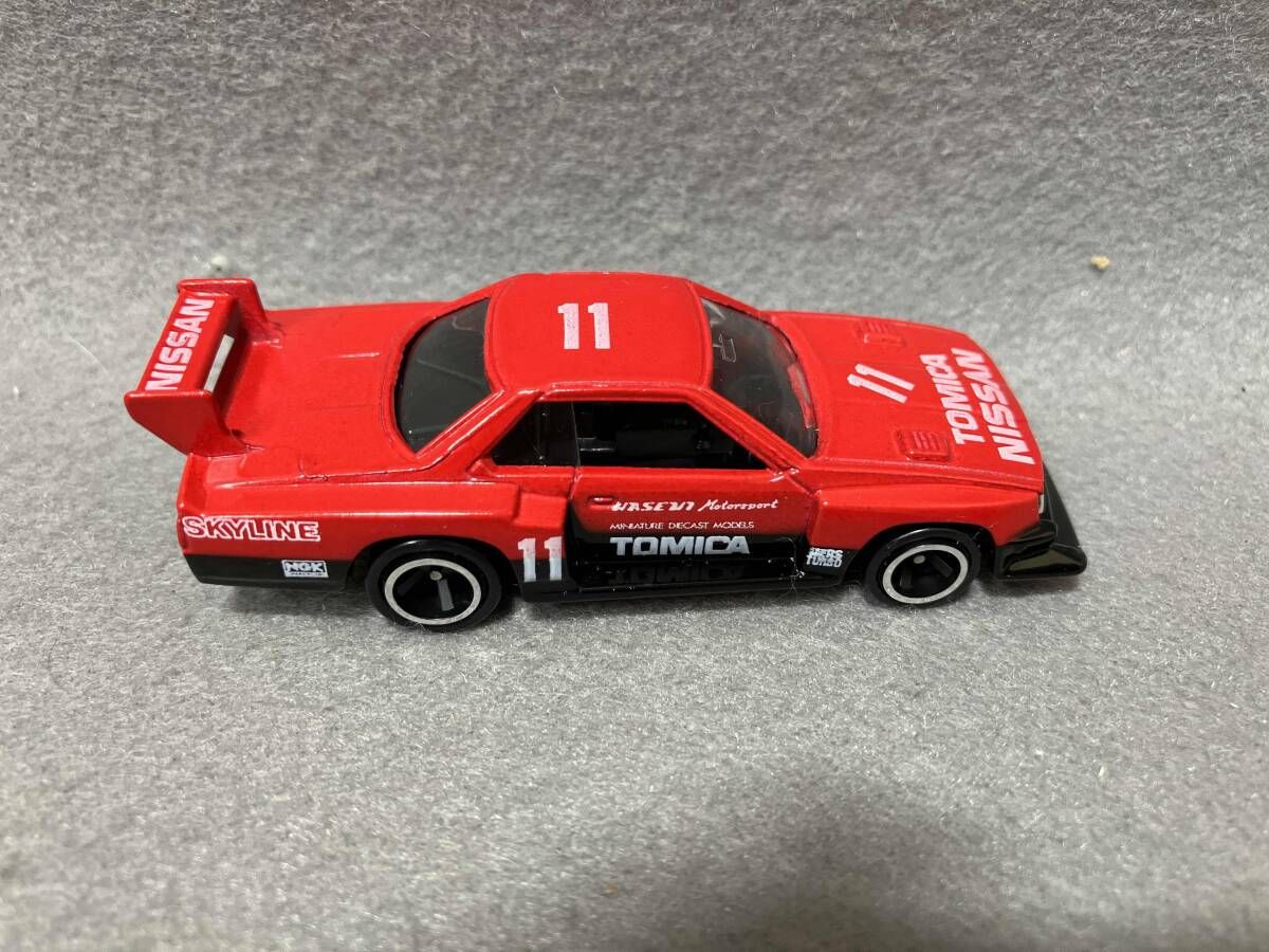 トミカ No.65 ニッサン スカイライン シルエットフォｰミュラ 赤×黒 黒
