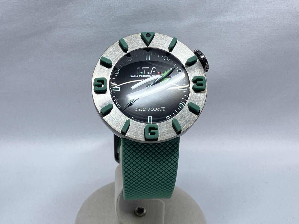 BOX付 I T A DISCO VOLANTE Ref 31 00 11 黒 緑 黒文字盤 クォーツ 腕時計
